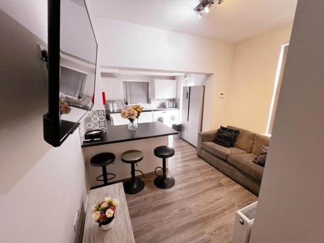 51 Kingsway Coventry Cv2 4Ff Bed & Breakfast Luaran gambar